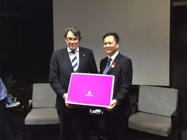 燃?xì)饪緺t,旋轉(zhuǎn)爐,熱風(fēng)循環(huán)爐,冷凍醒發(fā)箱,起酥機(jī),組合爐-賽思達(dá)-世界級(jí)烘焙設(shè)備品牌 燃?xì)饪緺t,旋轉(zhuǎn)爐,熱風(fēng)循環(huán)爐,冷凍醒發(fā)箱,起酥機(jī),組合爐-賽思達(dá)-世界級(jí)烘焙設(shè)備品牌