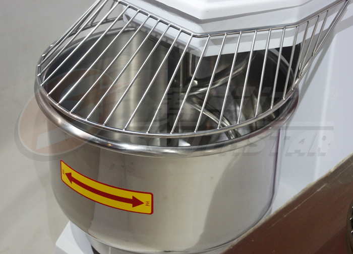 全自動(dòng)雙動(dòng)雙速50公斤和面機(jī) NFJ-50 側(cè)面 廣州賽思達(dá)公司 廠家直銷