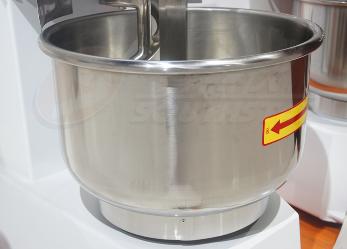 全自動(dòng)雙動(dòng)雙速50公斤和面機(jī) NFJ-50 攪拌桶 廣州賽思達(dá)公司 廠家直銷