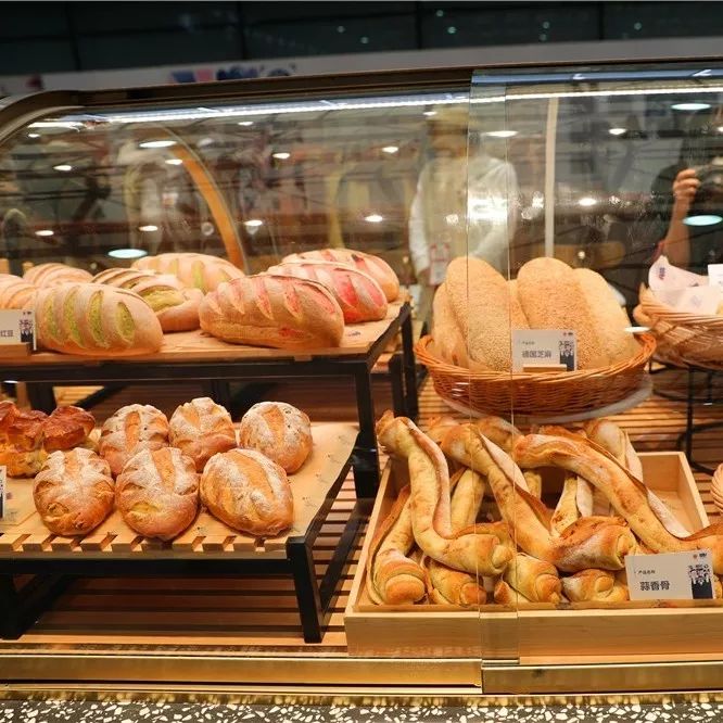 2019中國烘焙行業(yè)之力——賽思達(dá)榮獲《輕食設(shè)備指定供應(yīng)商》榮譽(yù)稱號(hào) 2019中國烘焙行業(yè)之力——賽思達(dá)榮獲《輕食設(shè)備指定供應(yīng)商》榮譽(yù)稱號(hào)