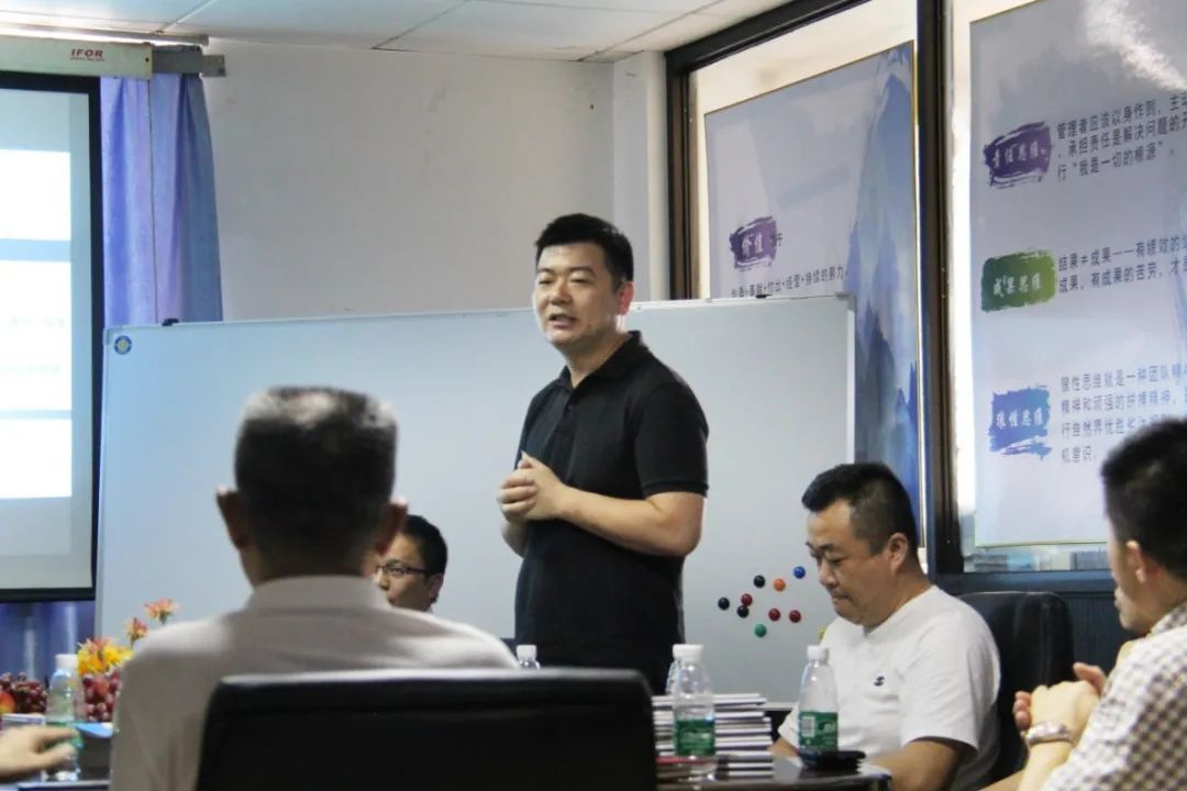 【賽思達(dá)烤箱】董事長參加《打造行業(yè)“1+1>2”聚合效應(yīng)》會(huì)議 【賽思達(dá)烤箱】董事長參加《打造行業(yè)“1+1>2”聚合效應(yīng)》會(huì)議