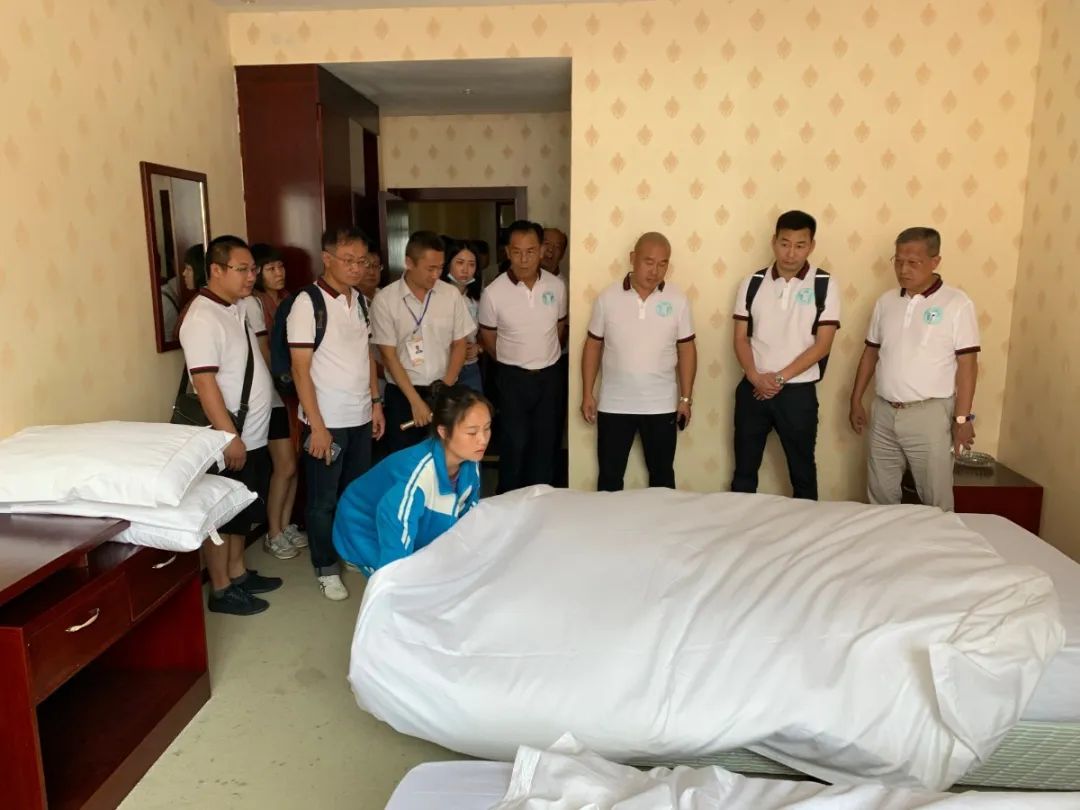 愛心助學(xué)，溫情傳遞&mdash;&mdash;貴州公益助學(xué)系列活動(dòng)