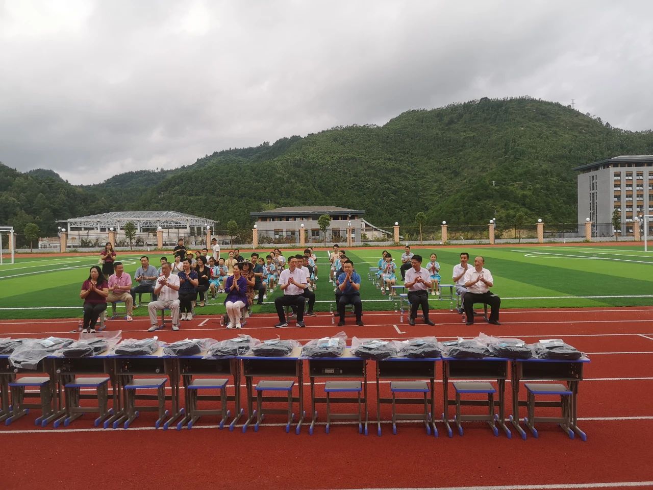 省酒協(xié)會長、賽思達董事長唐樹松先生赴貴州考察對接東西部扶貧協(xié)作工作