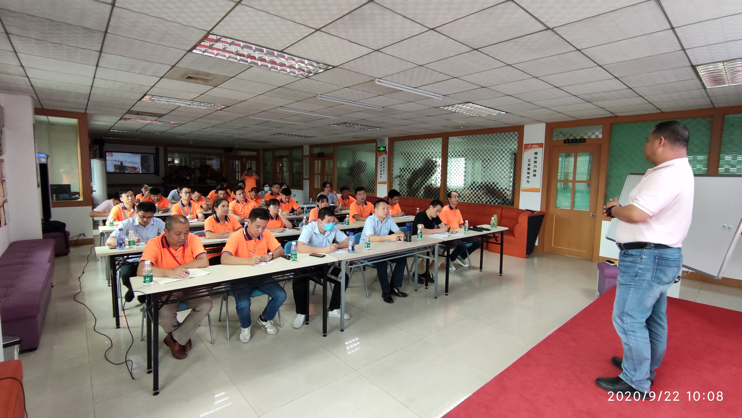 我司開展新品&ldquo;空氣熱能泵烘干設(shè)備&rdquo;產(chǎn)銷培訓(xùn)會(huì)