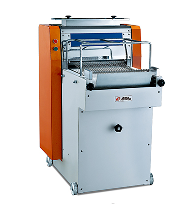 廣州賽思達(dá)吐司整形機(jī)方包面團(tuán)整形機(jī)NFZ-380A廠家直銷